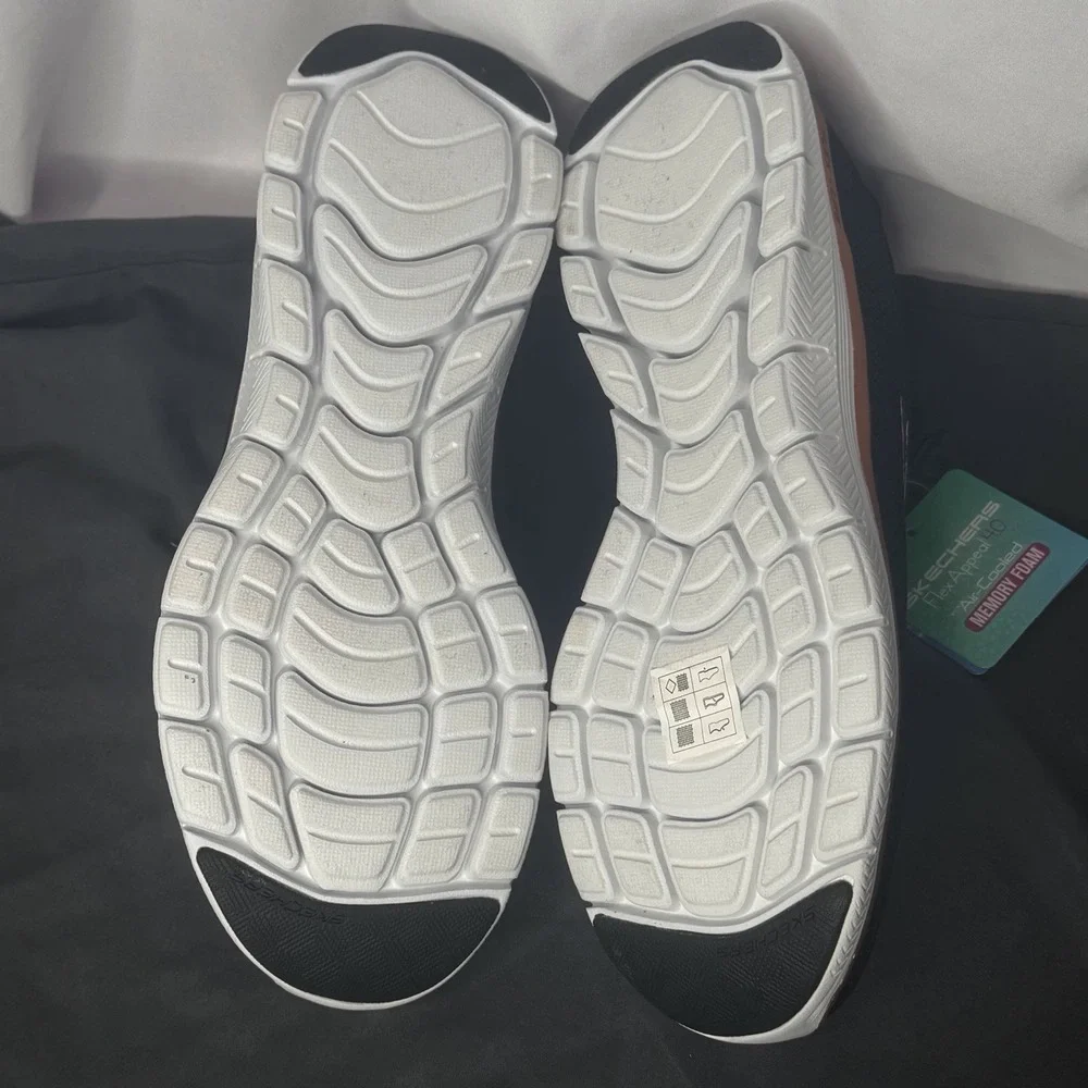 Skechers Flex Appeal 4.0 Black/Rose Gold Lace Up Sneakers. Sz. 7.5 NWT